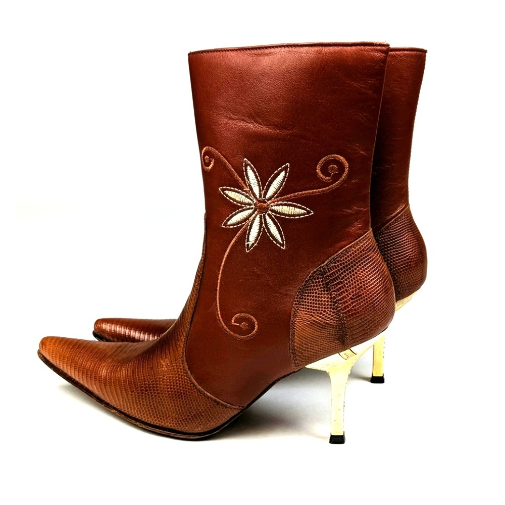 Real leather boots w/snake skin detail